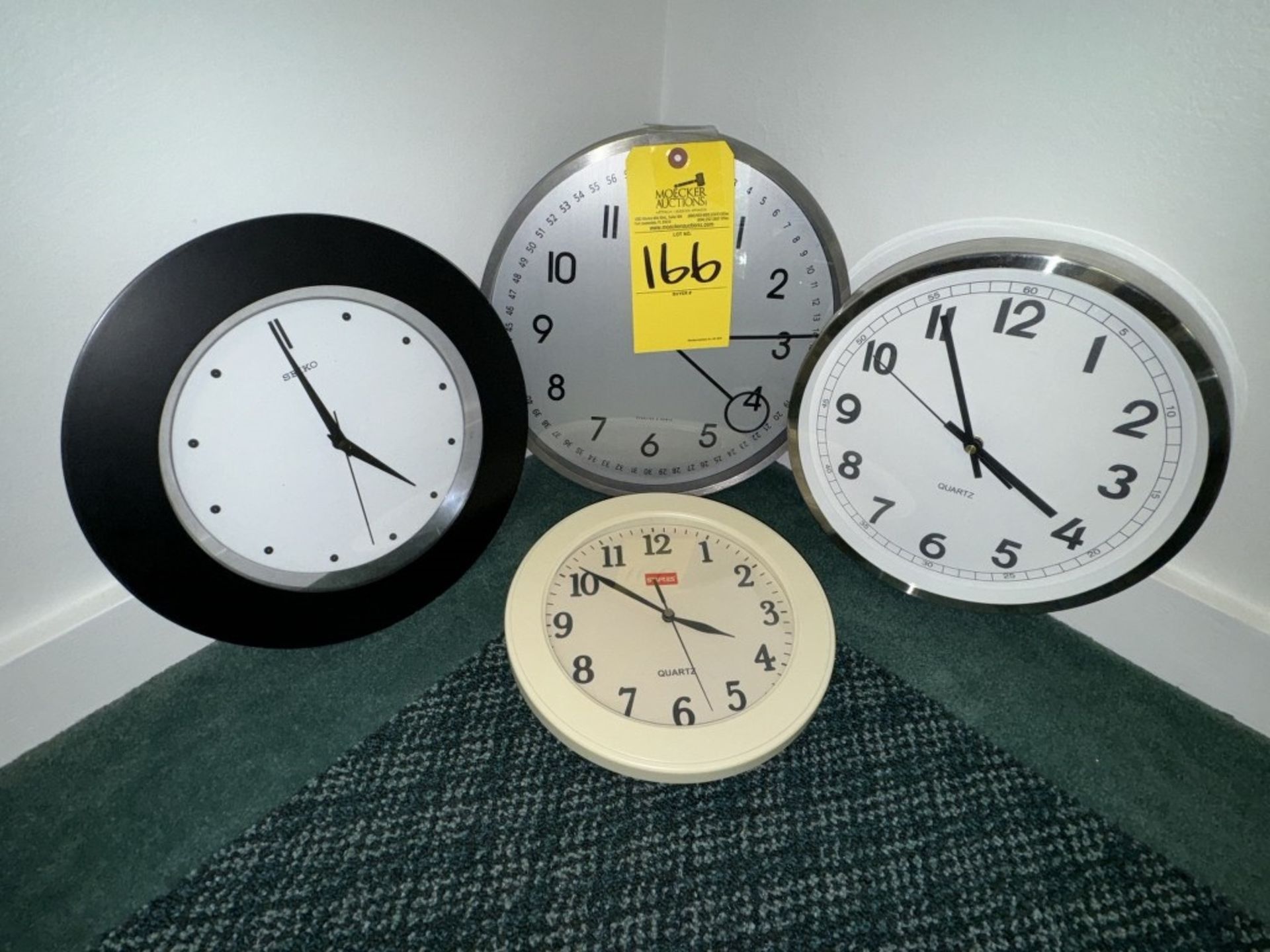 LOT CONSISTING OF VARIOUS SIZE WALL CLOCKS