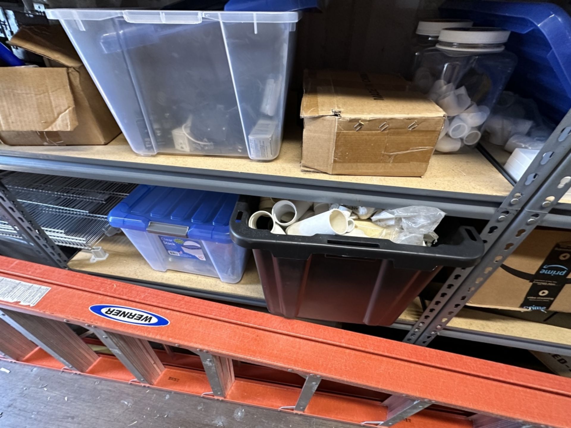 MEDIUM DUTY SHELVING UNIT WITH CONTENTS - Image 2 of 4