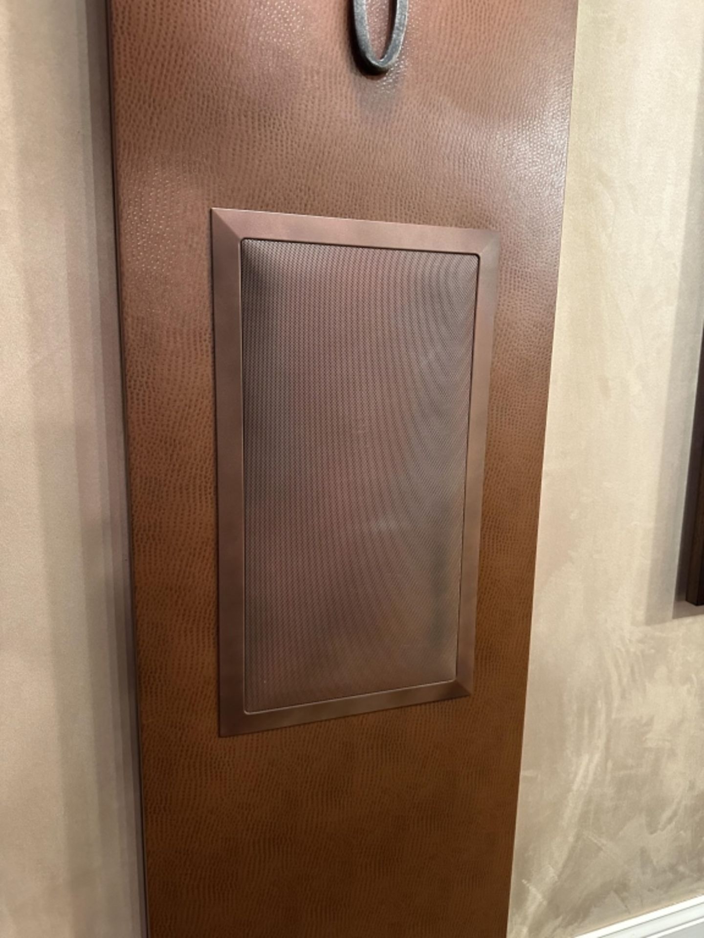LOT CONSISTING OF (6) KLIPSCH THX WALL MOUNTED SPEAKERS (PAINTED BROWN) - Image 2 of 4