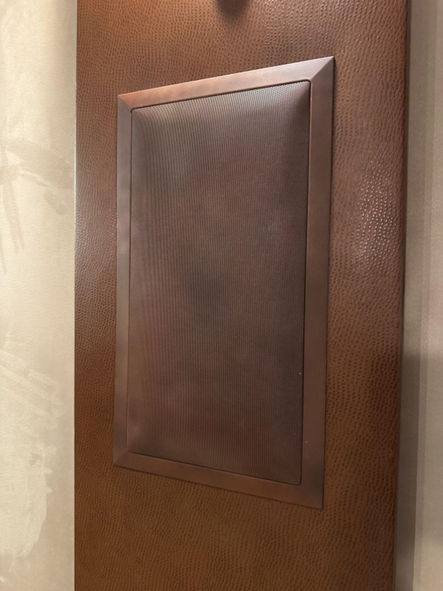 LOT CONSISTING OF (6) KLIPSCH THX WALL MOUNTED SPEAKERS (PAINTED BROWN) - Image 3 of 4