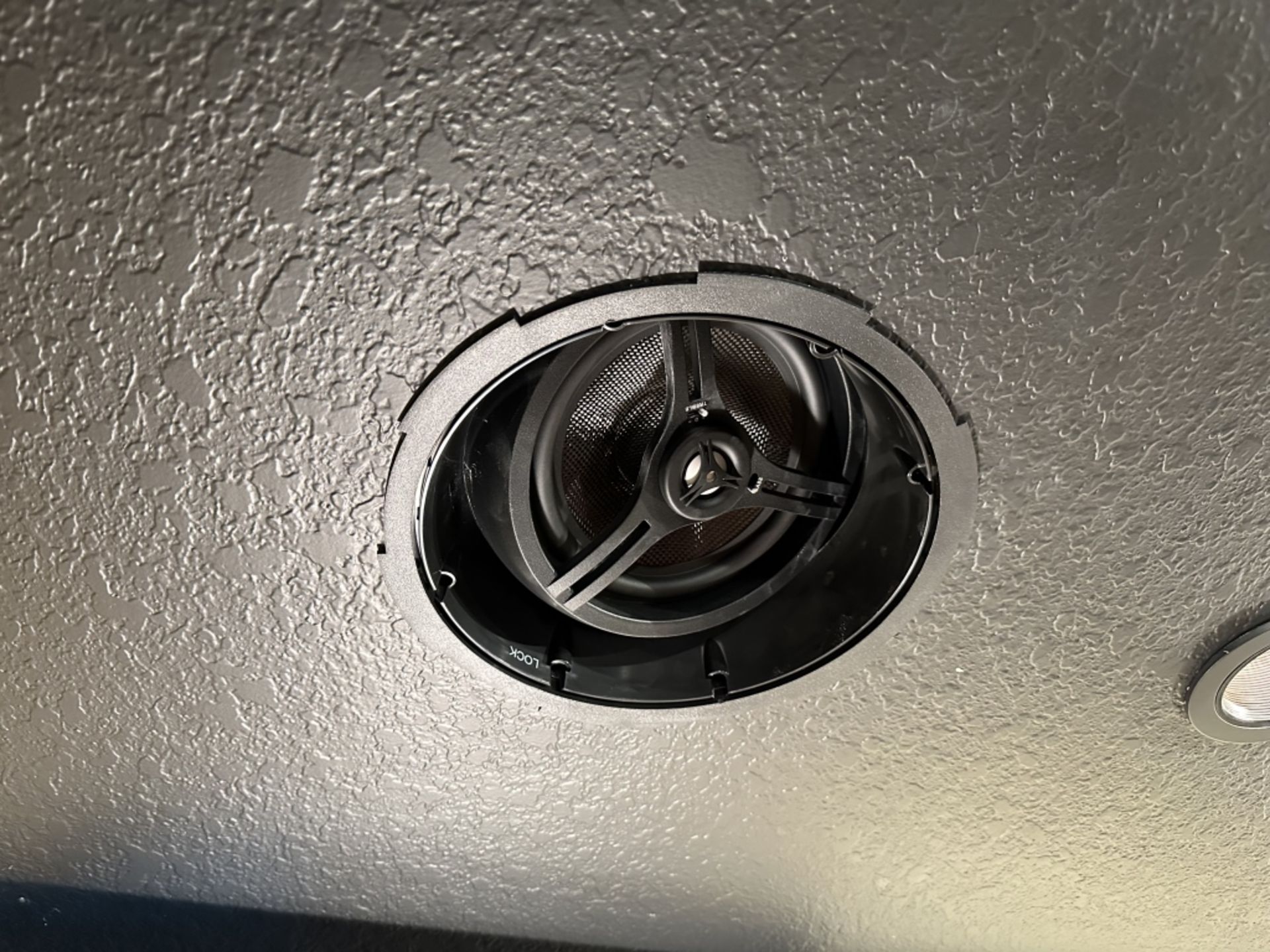 LOT CONSISTING OF (5) IN-CEILING 8" SPEAKERS CURRENT AUDIO FIT804FL - Image 2 of 3