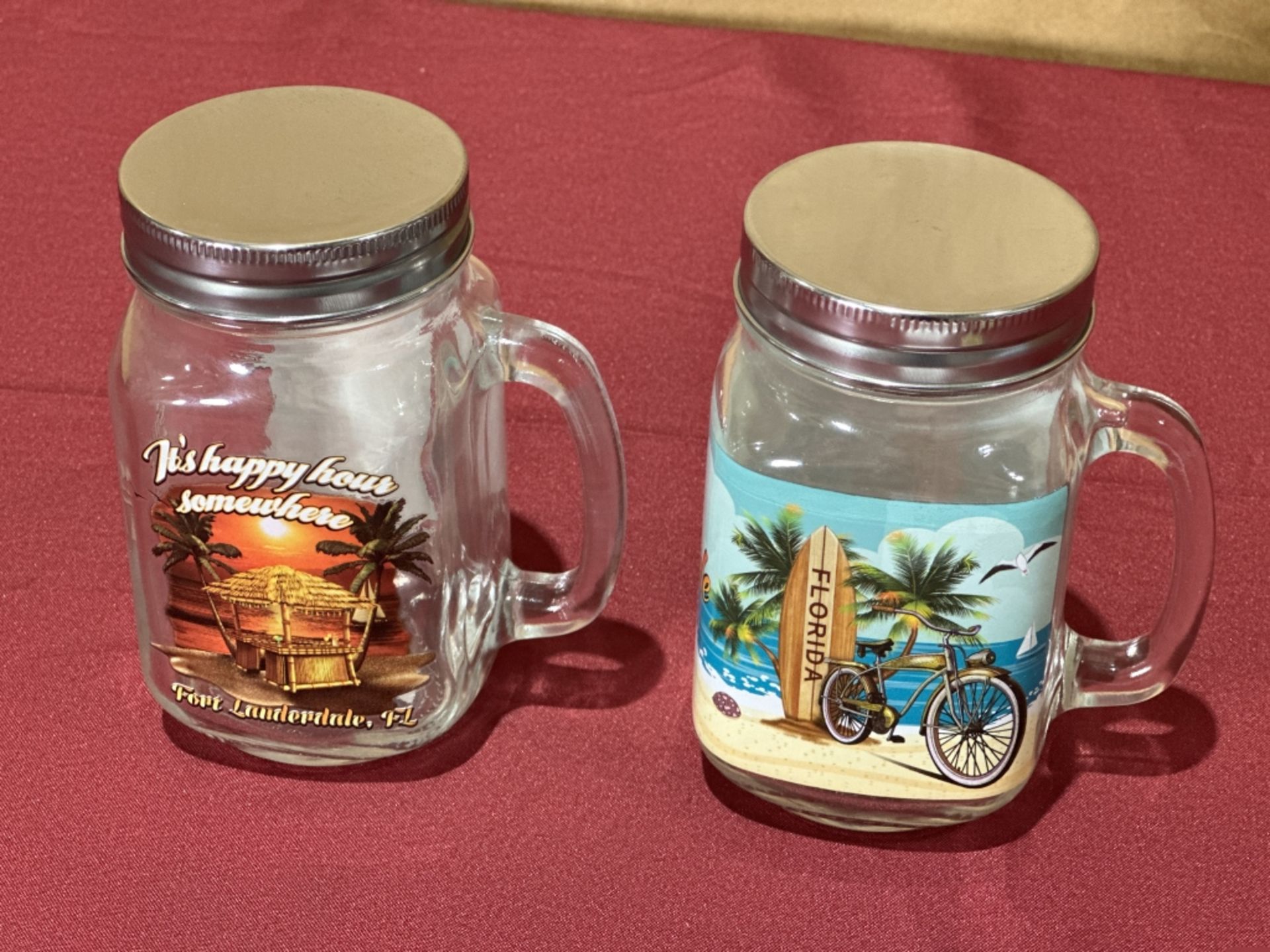 LOT CONSISTING OF ASSORTED BEACH-THEMED SOUVENIRS - Image 4 of 6