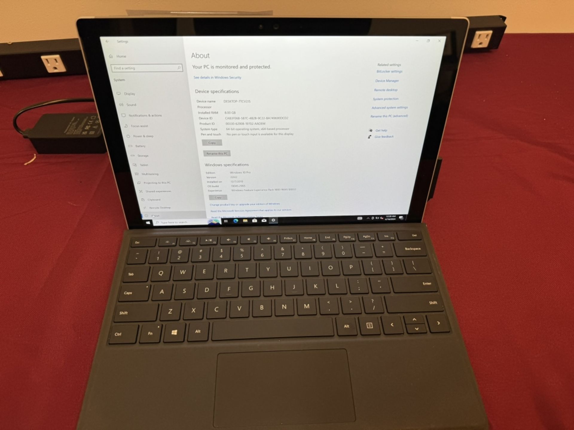 Microsoft Surface Pro 4 Corei7 8GB RAM 256GB SSD - Image 2 of 5