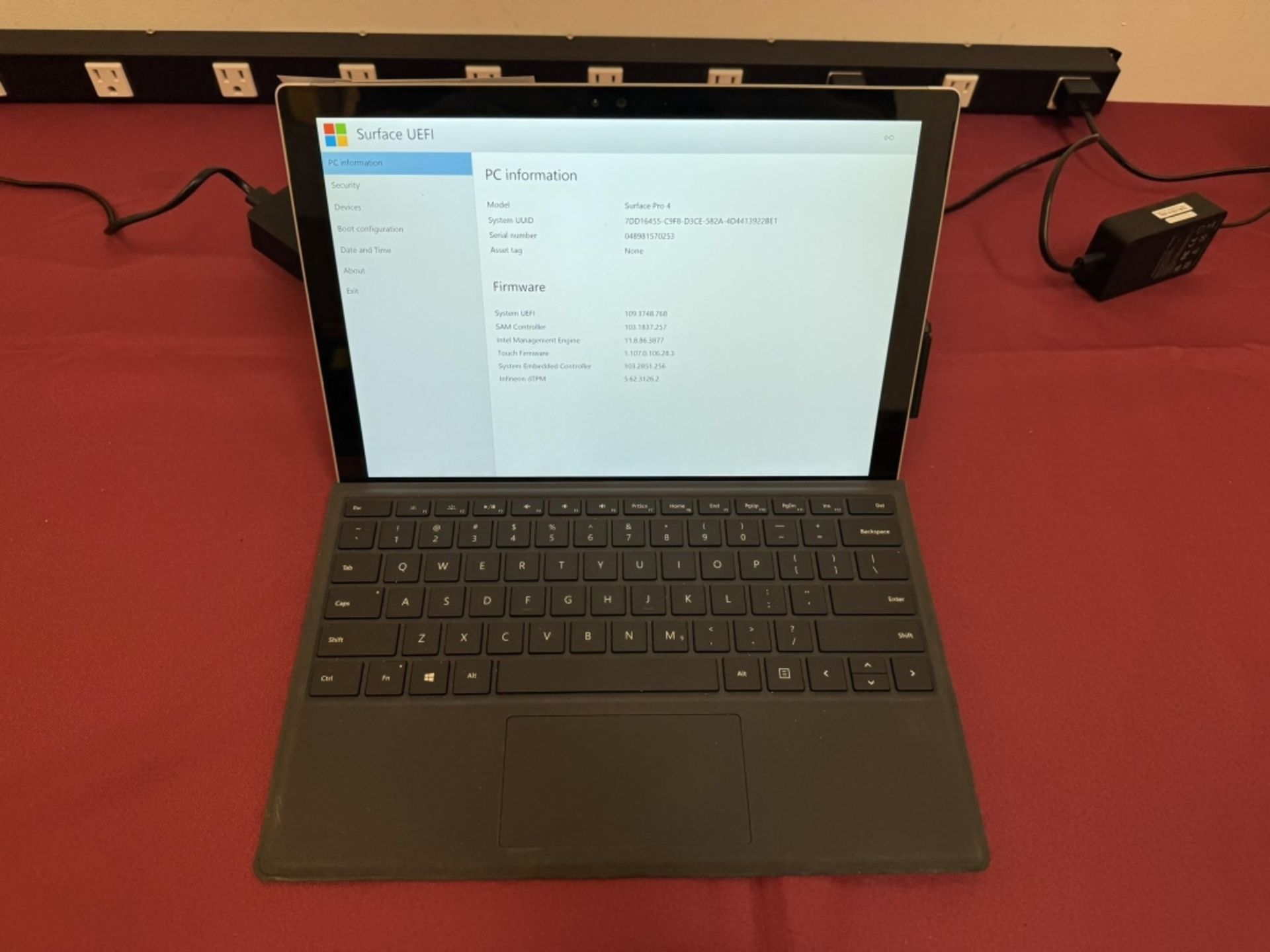 Microsoft Surface Pro 4 Corei7 8GB RAM 256GB SSD - Bild 2 aus 4