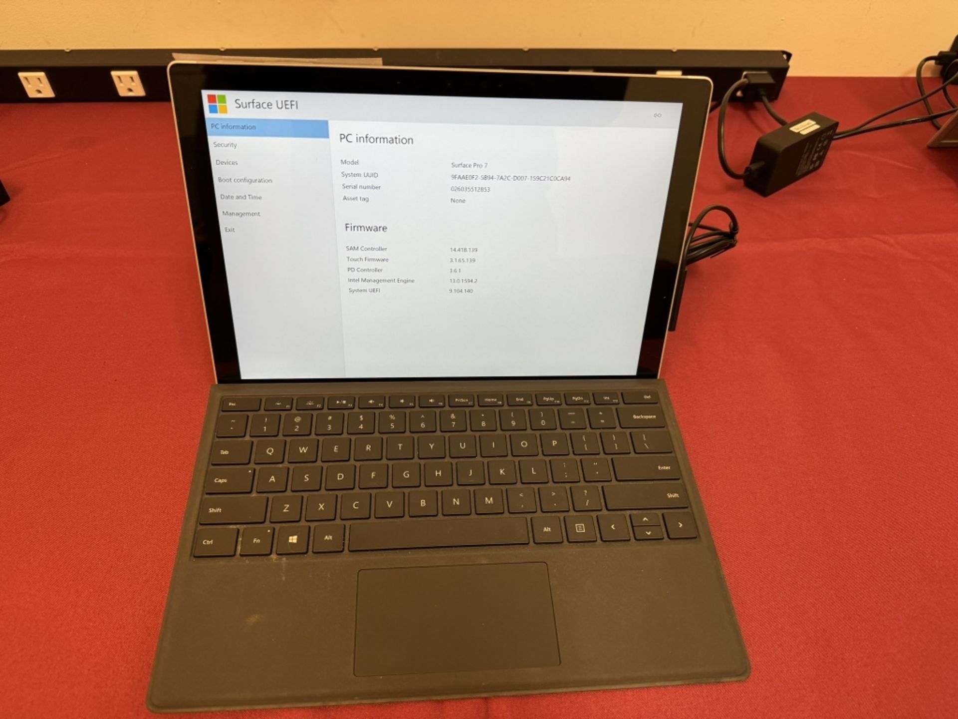 Microsoft Surface Pro 4 Corei7 8GB RAM 256GB SSD - Image 2 of 4