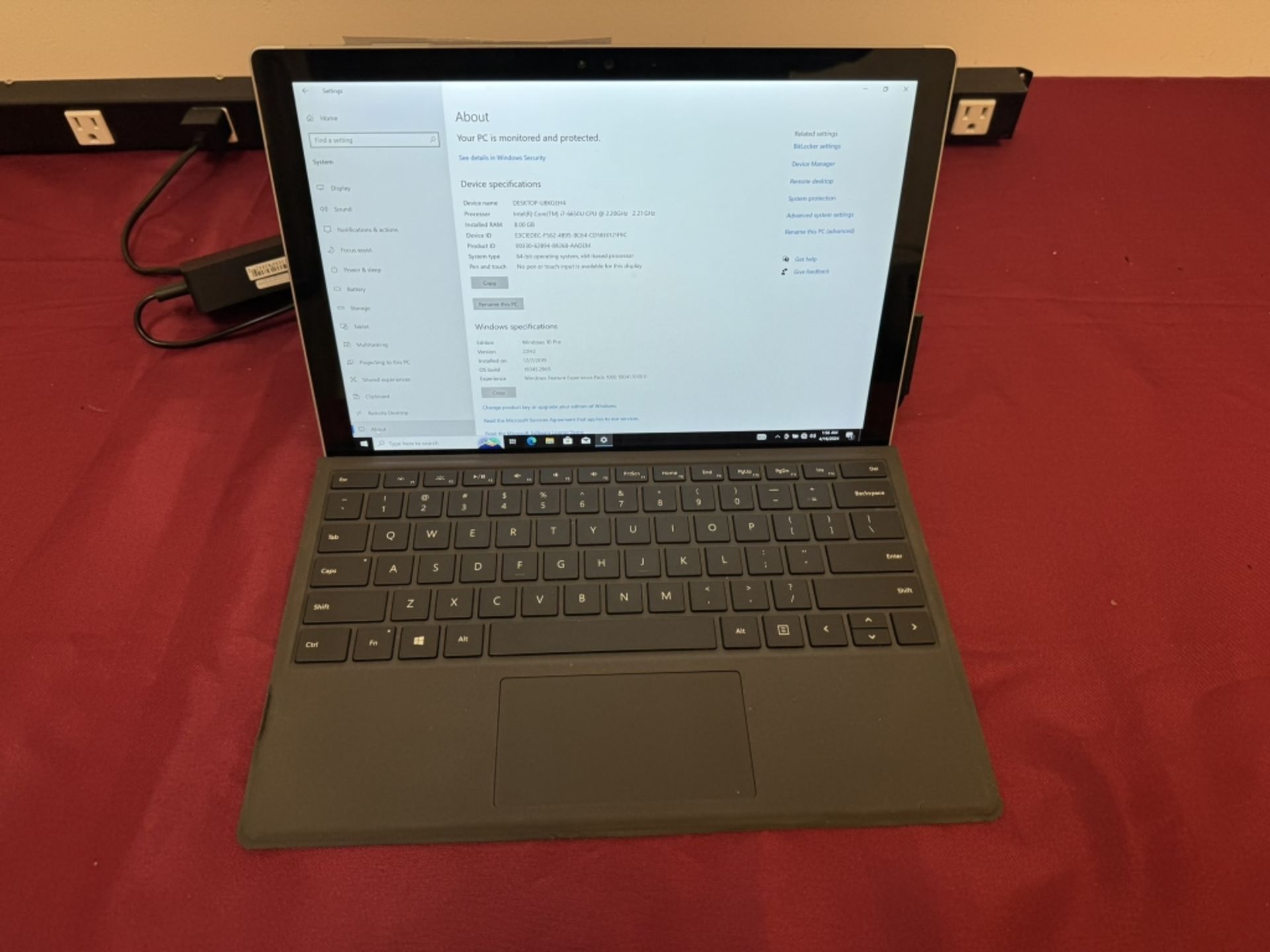 Microsoft Surface Pro 4 Corei7 8GB RAM 256GB SSD - Image 2 of 5