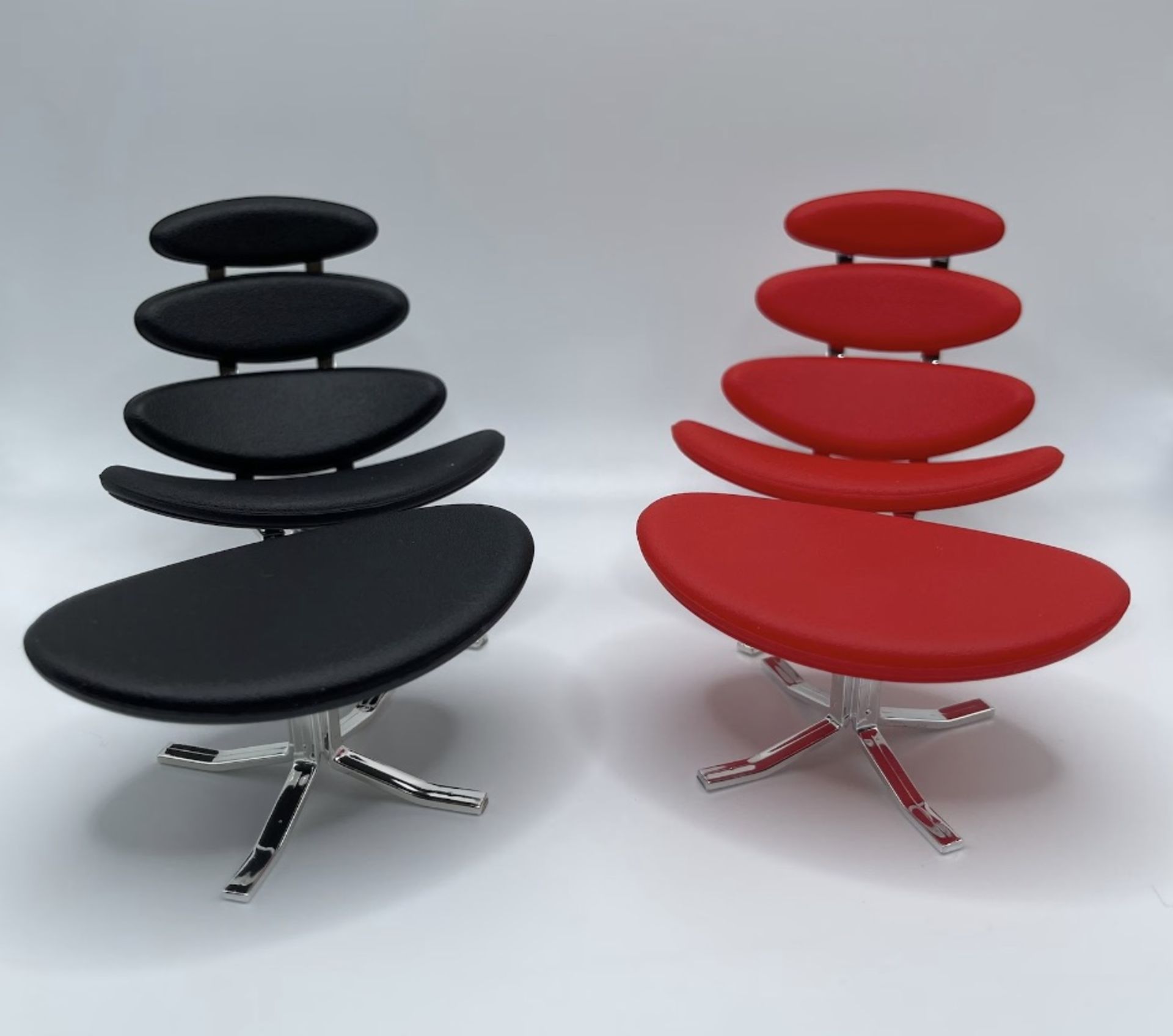 1/12 Scale Corona Chair, Desk Displays - Image 3 of 4