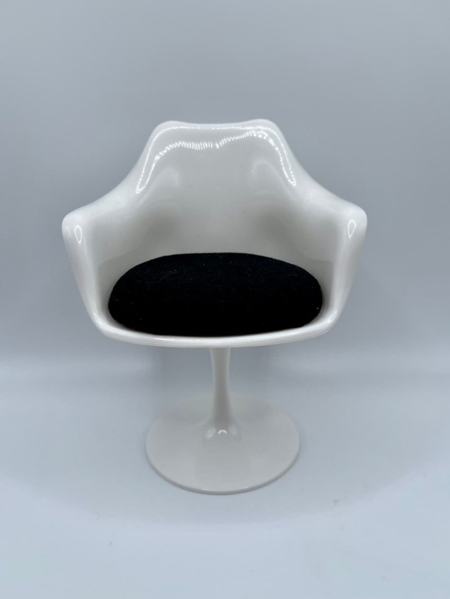 Pair of Tulip Chairs, 1/6 Scale Desk Display - Image 2 of 7