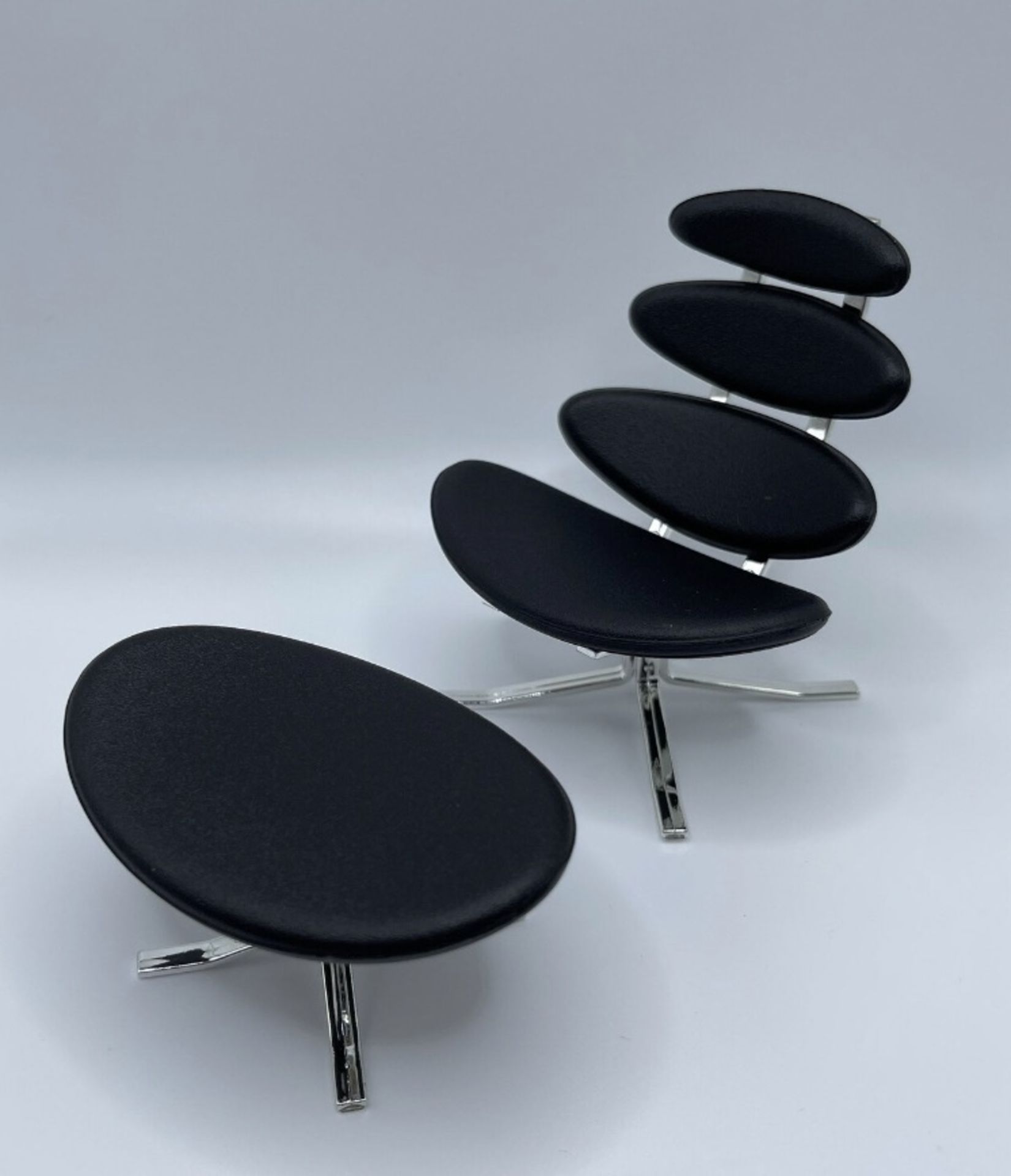 1/12 Scale Corona Chair, Desk Displays - Image 4 of 4