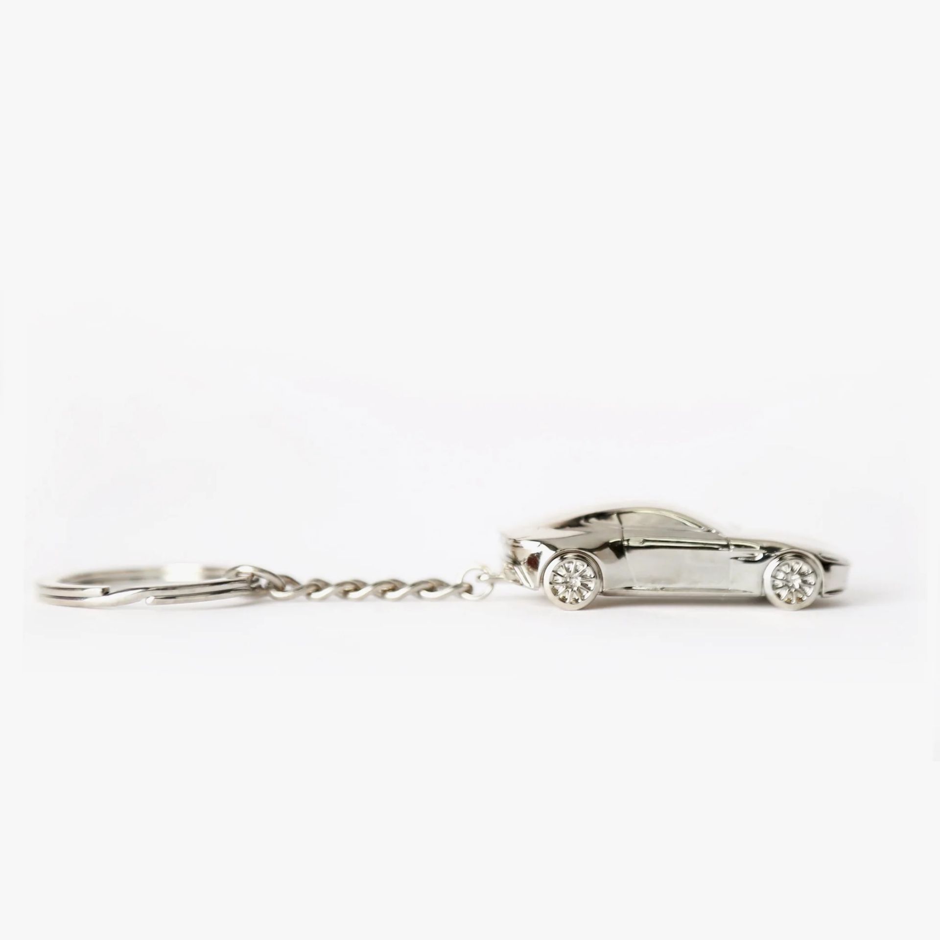 James Bond "Aston Martin DB10" Keychain - Bild 2 aus 2