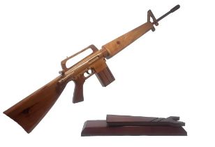 M16A1 Wooden Scale Desk Model
