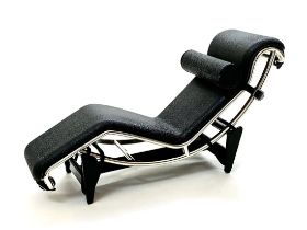 Le Corbusier LC4 Chaise Lounger Desk Display