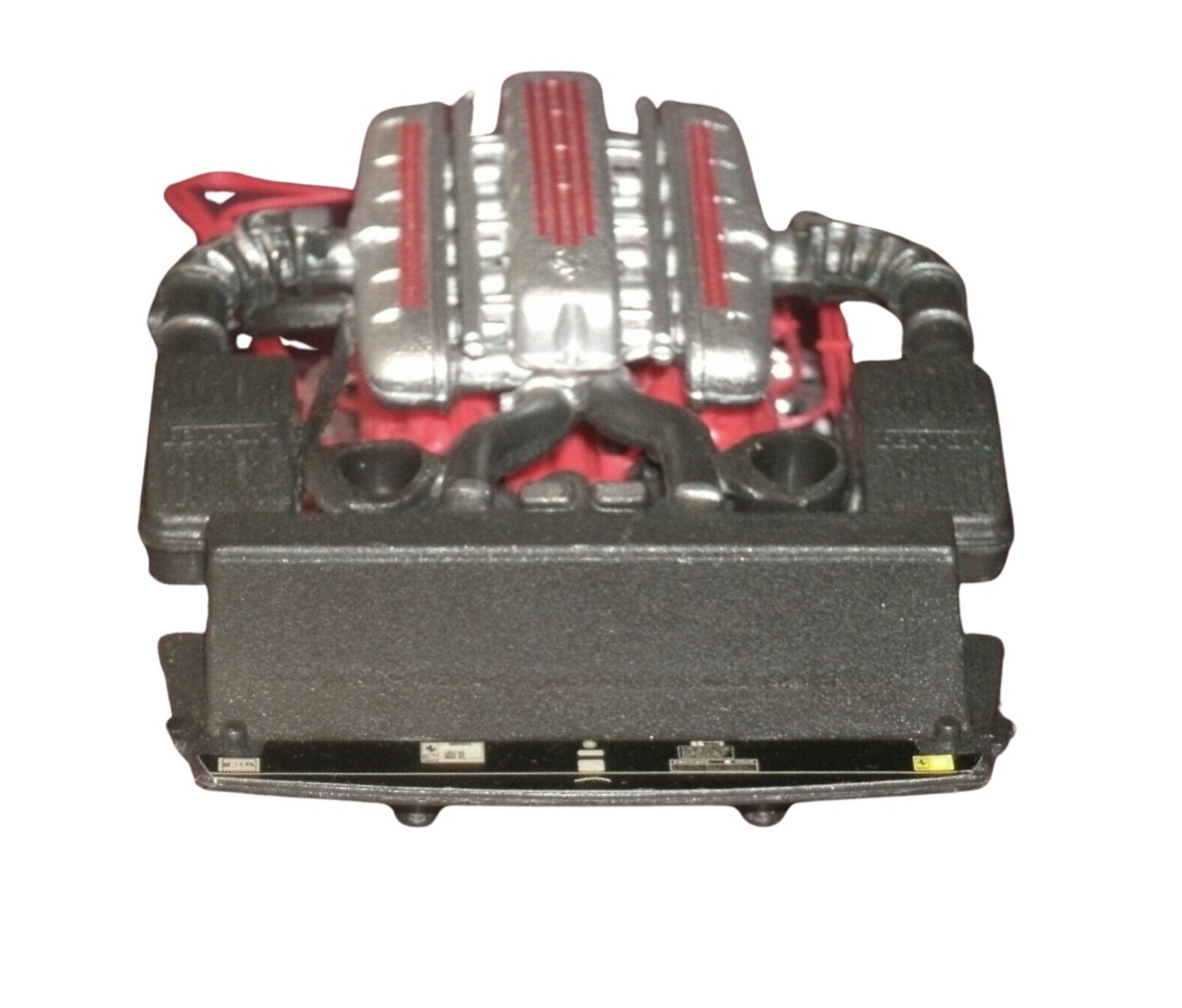 1/18 Scale Ferrari 550 Maranello 5.5L V12 Engine Display Desk Model - Image 4 of 6