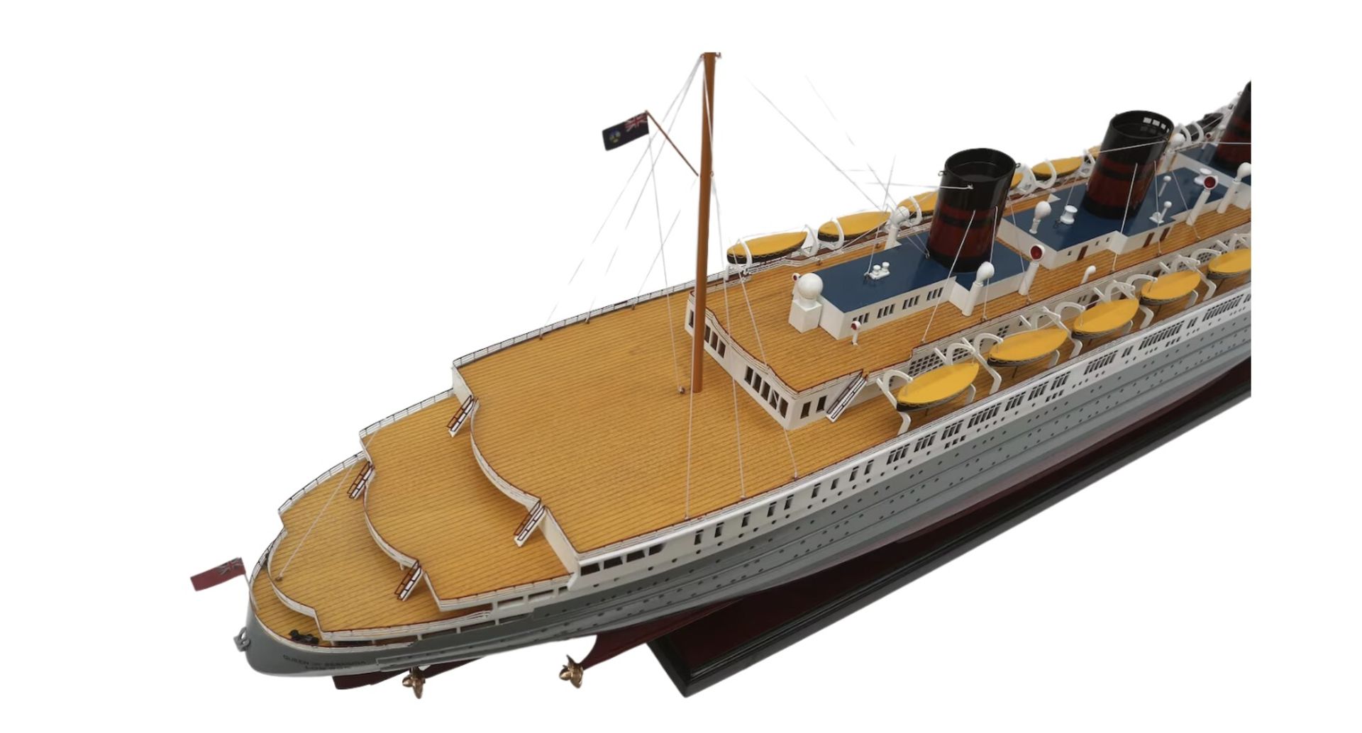 SS Queen of Bermuda Wooden Model Desk Scale Display - Bild 3 aus 8