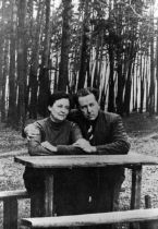 Alexander Solzhenitsyn with Wife Print