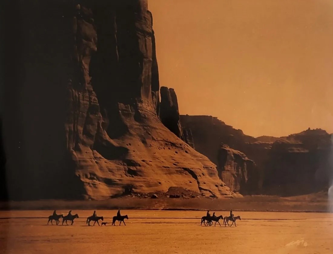 Edward Curtis-Canon de Chelly-Navaho, Goldtone