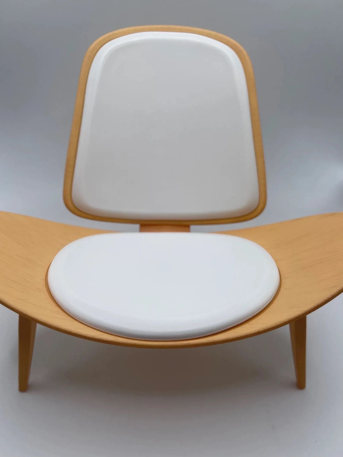 Three Hans Wegner Shell Chairs, Scale Model Desk Displays - Image 5 of 8