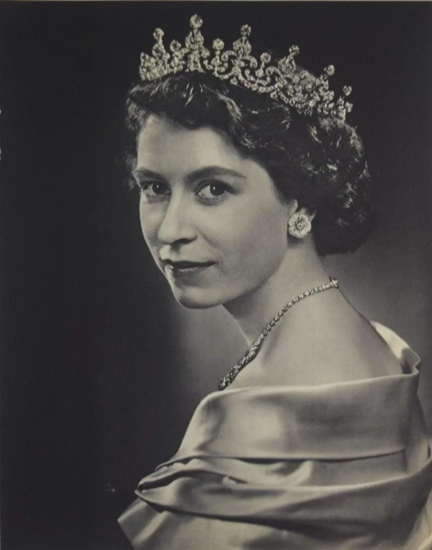 YOUSUF KARSH - Elizabeth The second