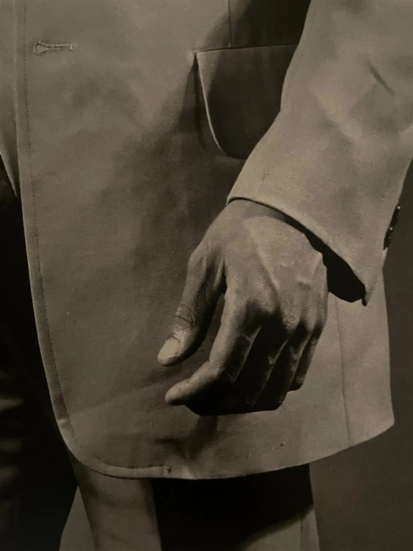 Robert Mapplethorpe "Man in Polyester Suit, 1980s" Print - Bild 3 aus 5