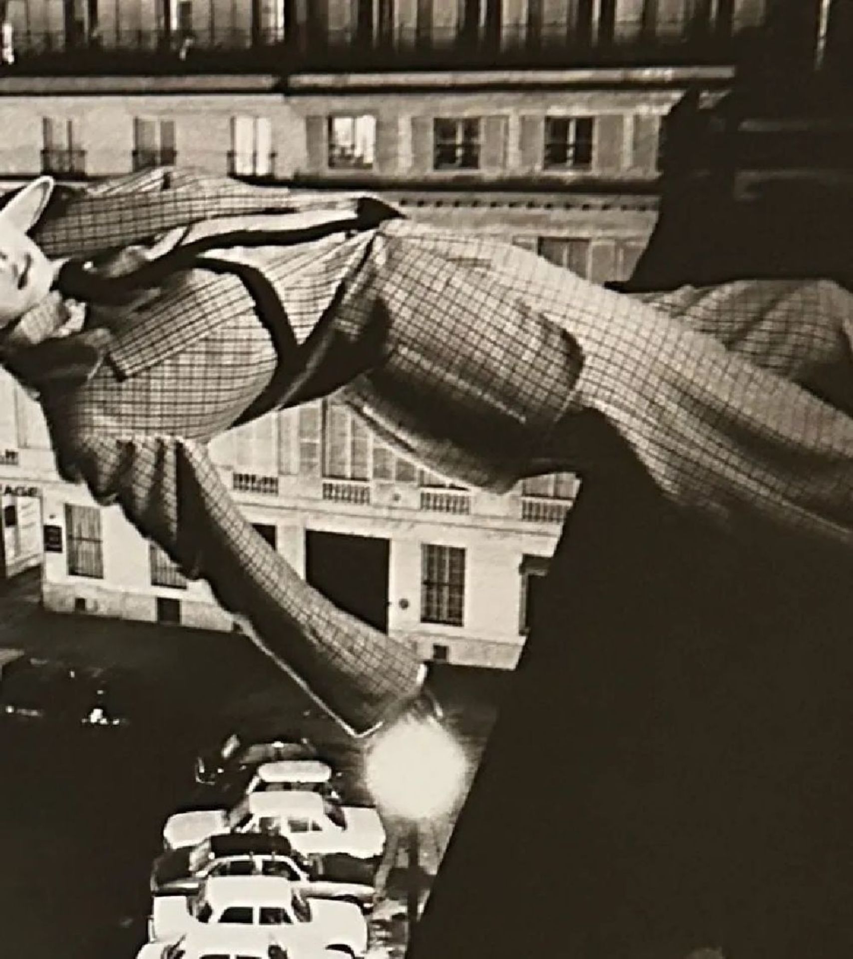 Helmut Newton "Sie Kommen, Naked, French Vogue, Paris, 1981" Print - Bild 2 aus 4