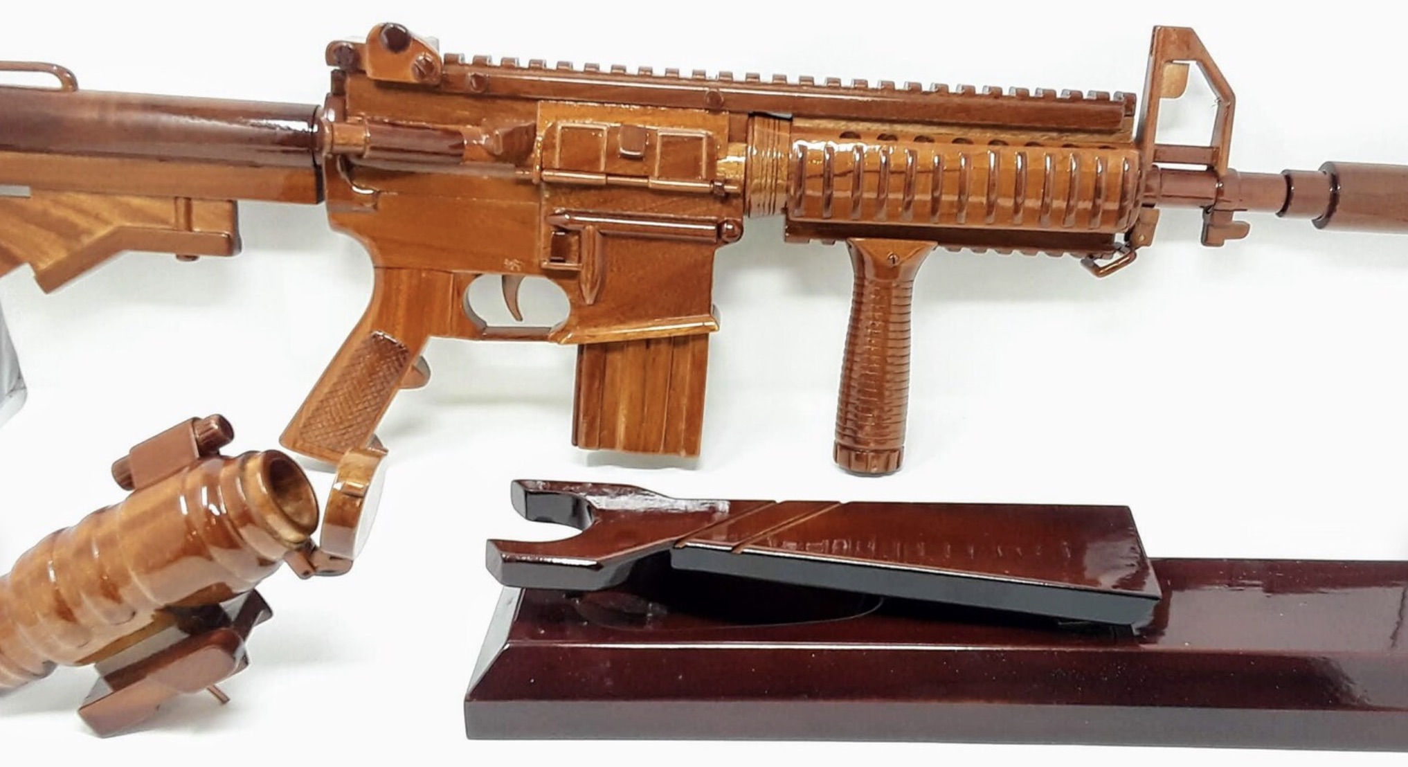 M4 Carbine Wooden Scale Desk Model - Image 2 of 2