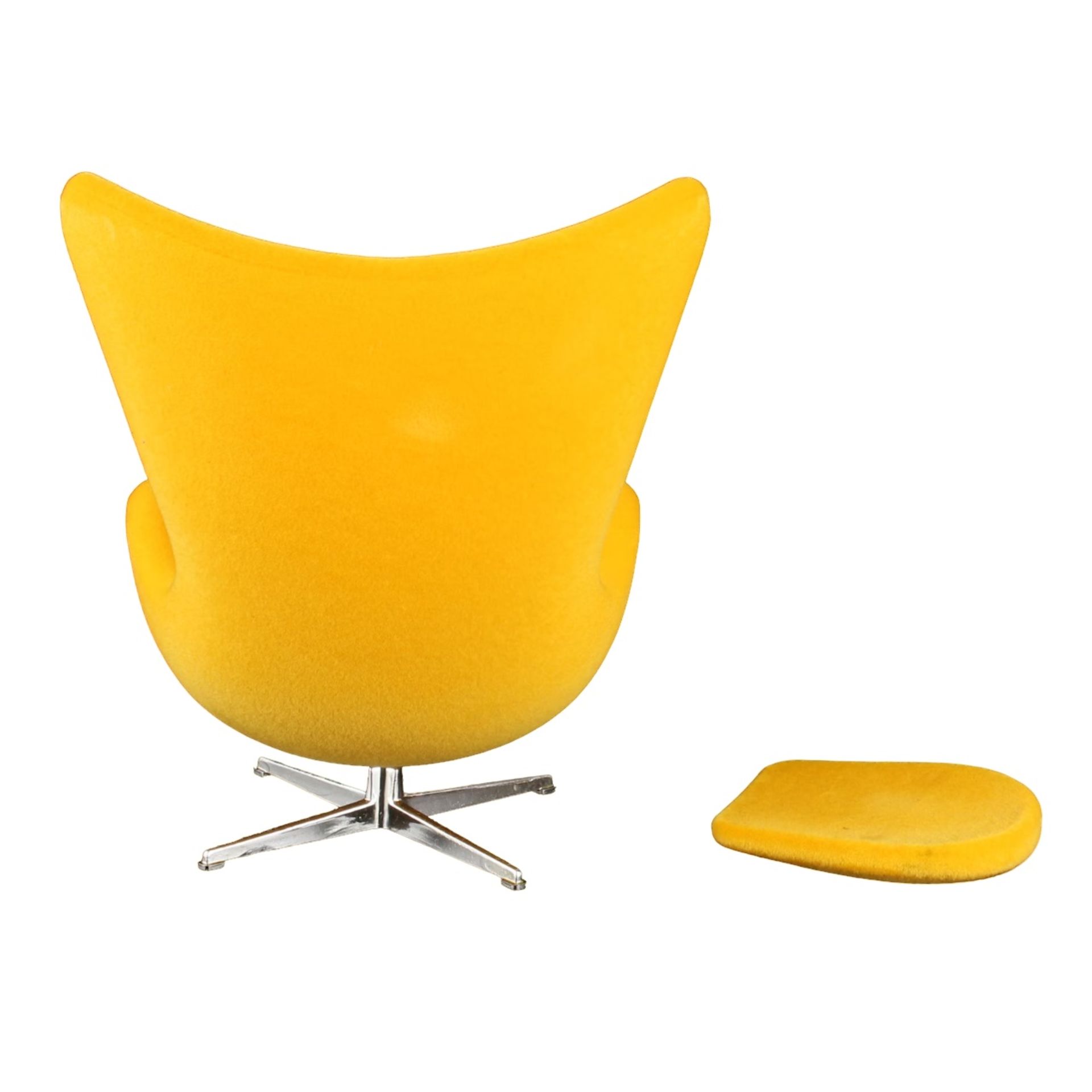 Arne Jacobsen "Egg Chair" Desk Display - Bild 4 aus 4