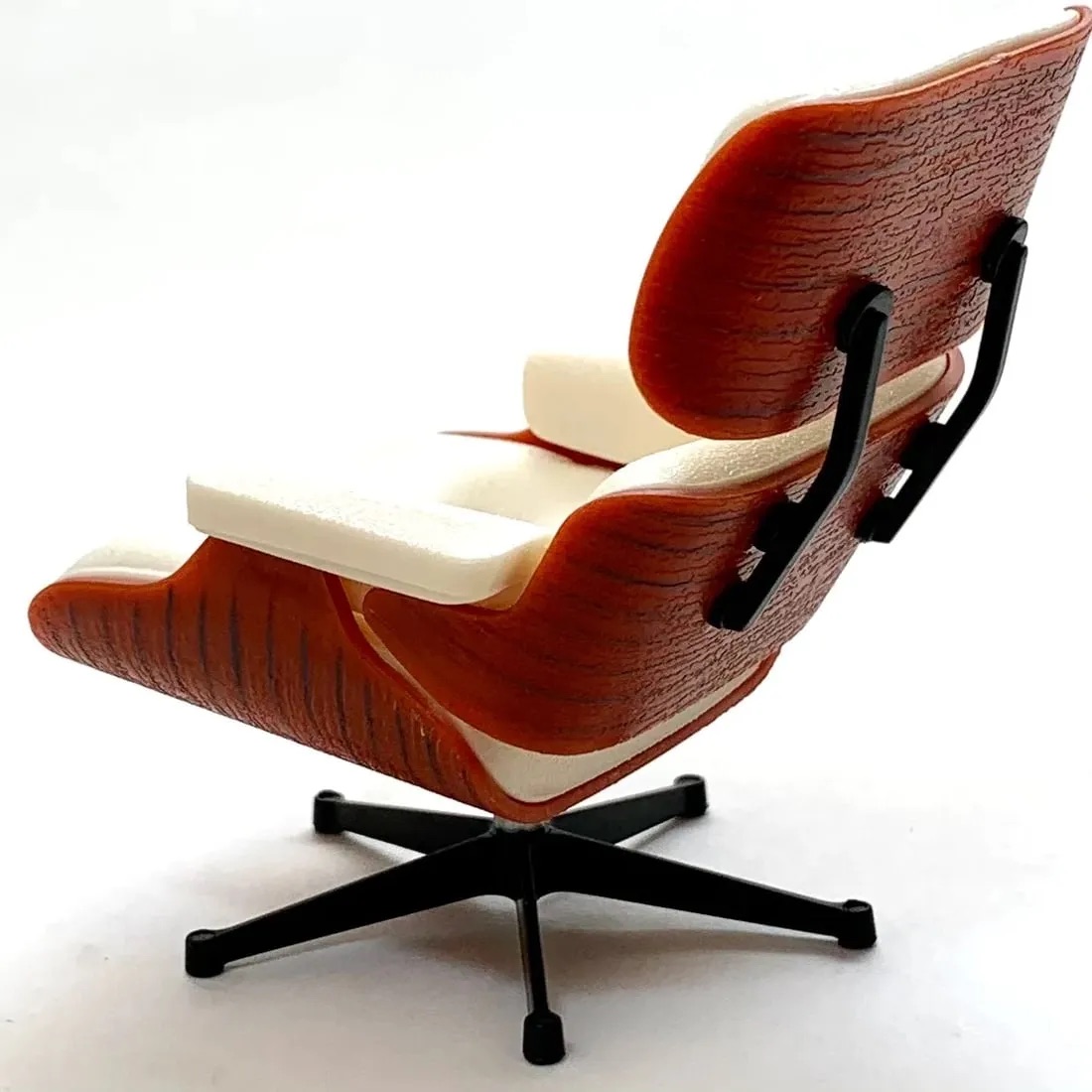 Eames White Lounge Chair Desk Display - Image 4 of 4