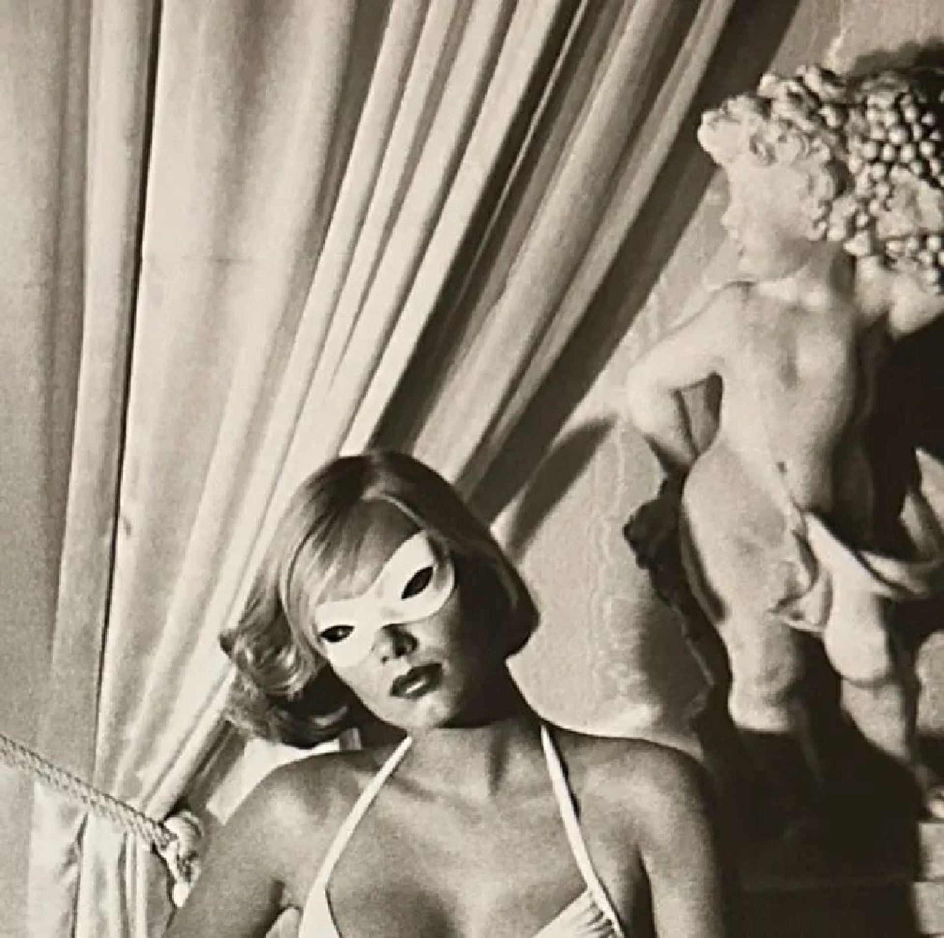 Helmut Newton "Big Nude I" Print. - Image 3 of 5