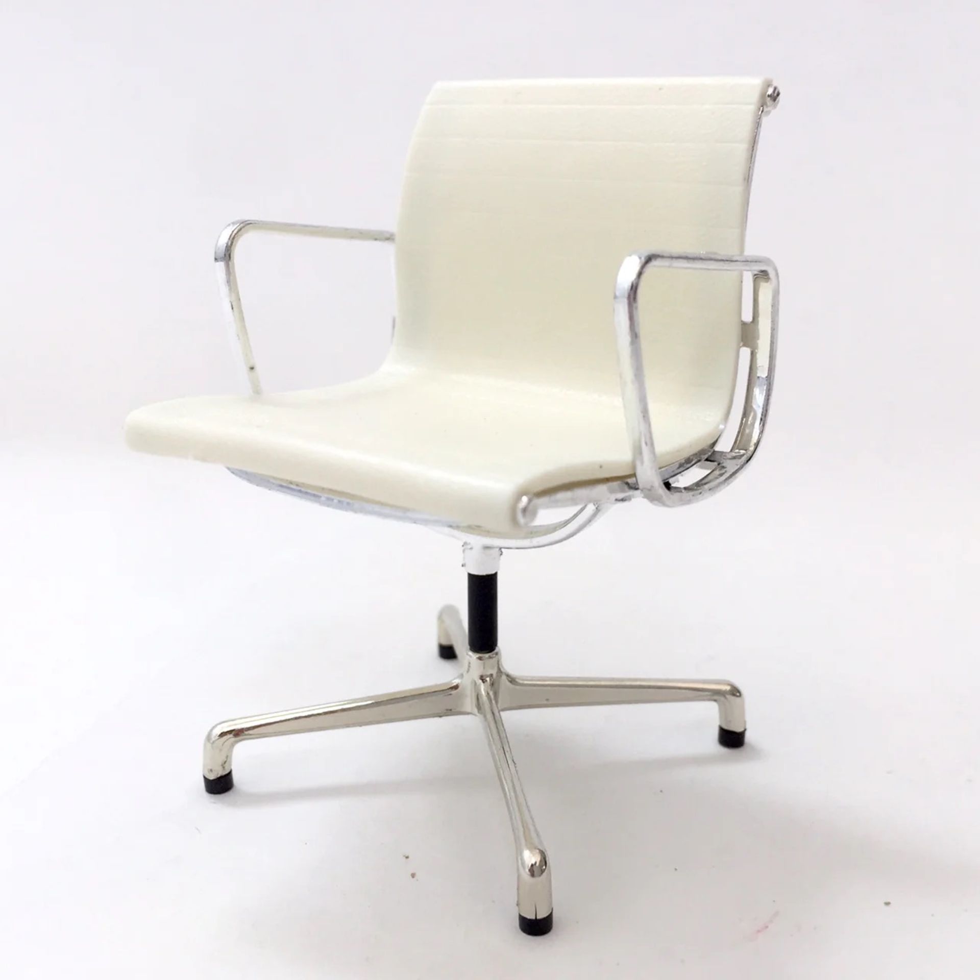 Eames White Desk Chair Desk Display