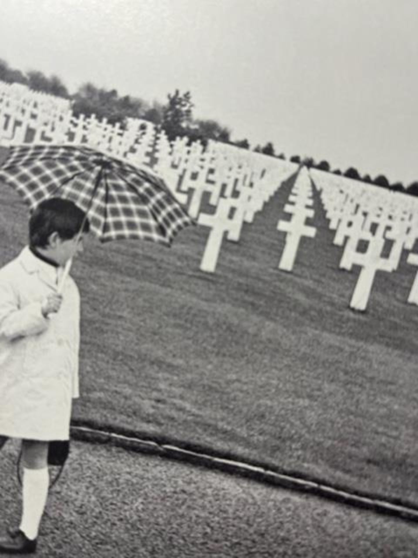 Henri Cartier-Bresson "Untitled" Print. - Image 6 of 6