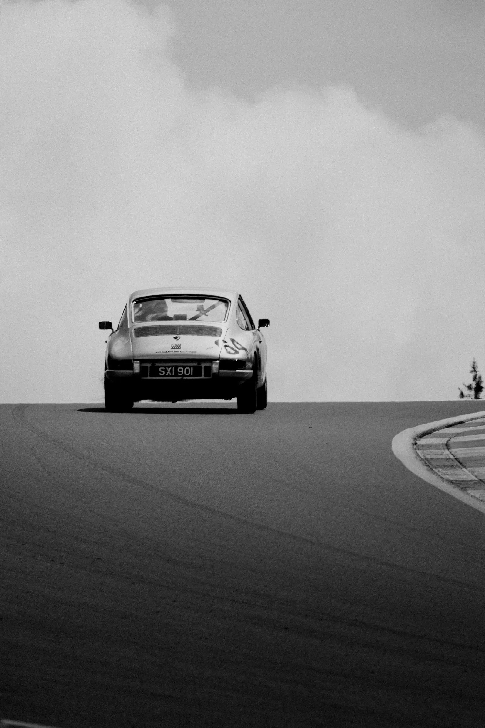 Porsche 911 "On the Track" Large Print
