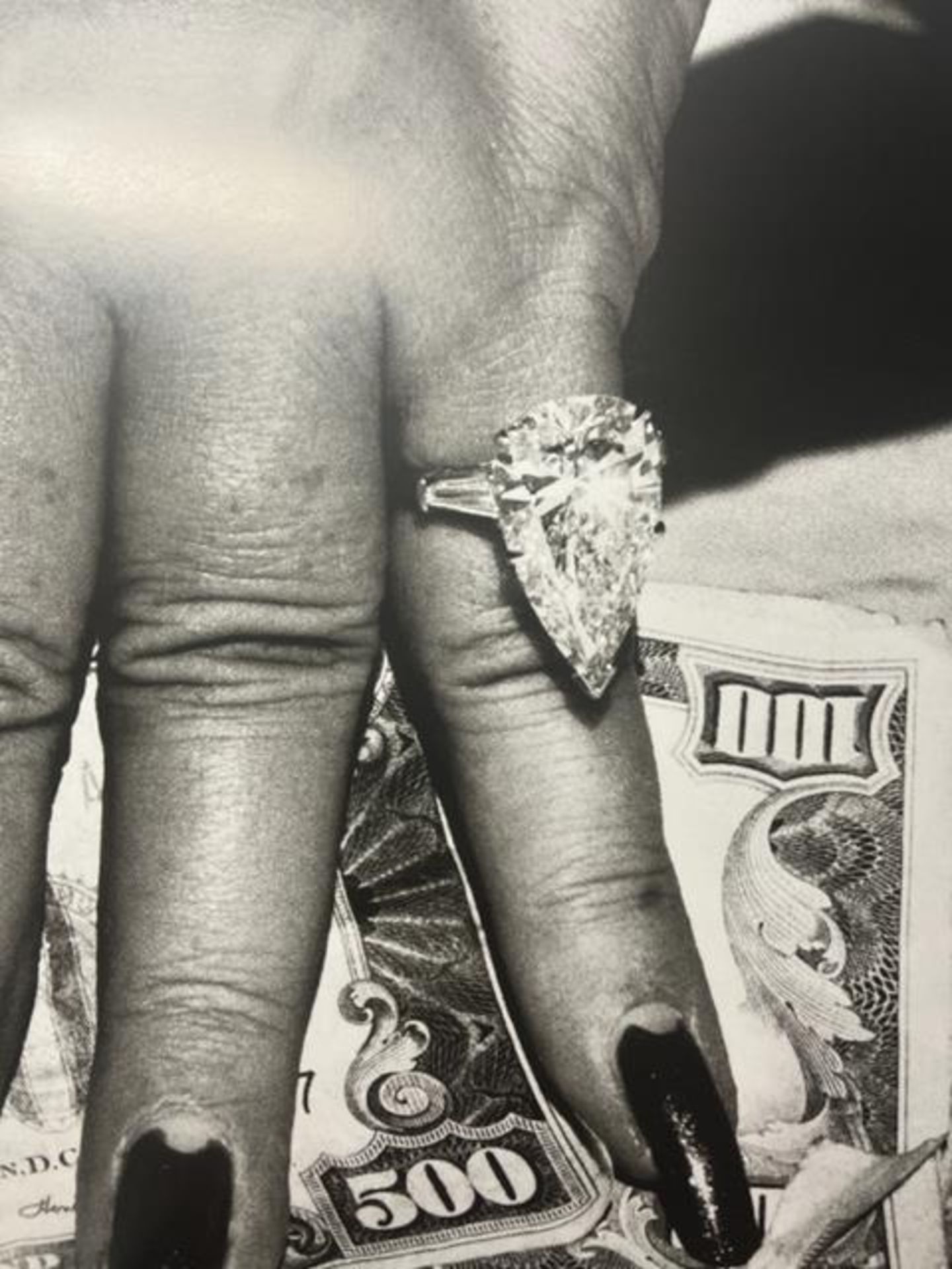 Helmut Newton "Fat hand and dollars" Print. - Bild 2 aus 6