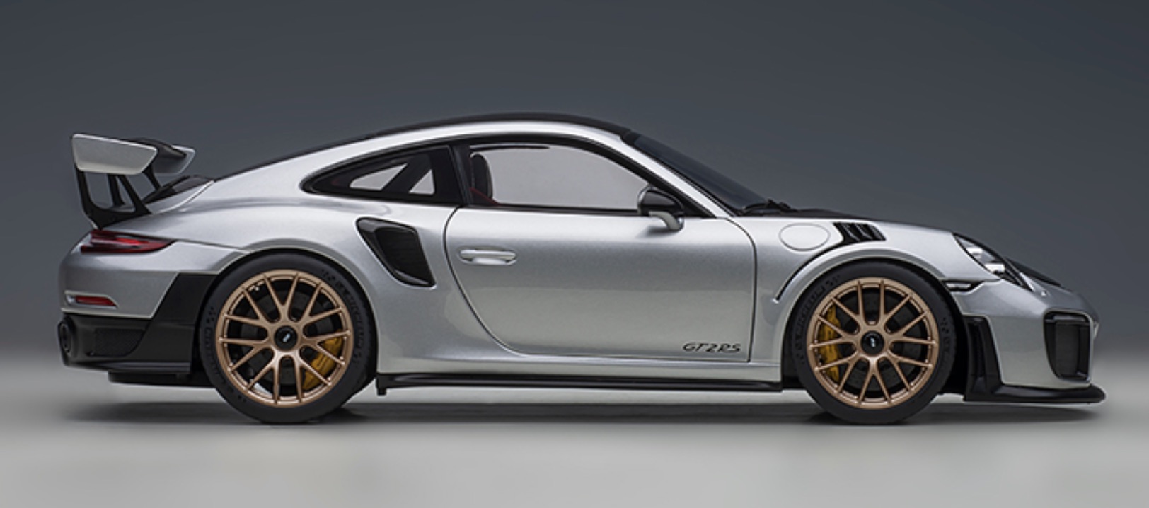 Porsche 911, 991, GT2 RS Scale Model - Image 2 of 7