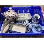A job lot of assorted collectable ceramics, shipping unavailable