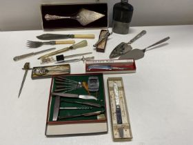 A job lot of assorted vintage flatware