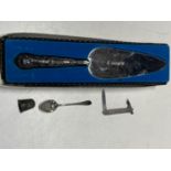 A selection of hallmarked silver items including silver handle cake knife a/f