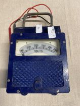 A vintage Voltmeter (untested)