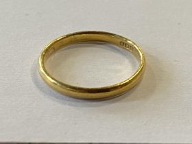 A 22ct gold wedding band ring 2.67g size P1/2