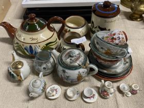 A selection of collectable Motto ware and miniature Chinese porcelain items