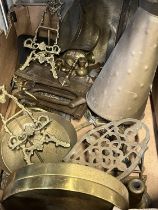 A job lot of assorted metalwares, mainly brass