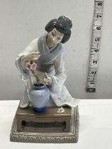 A Lladro figurine