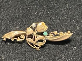 A antique 9ct gold brooch 2.11 grams total weight.