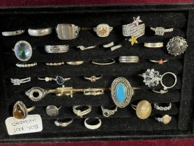 A job lot of assorted dress rings