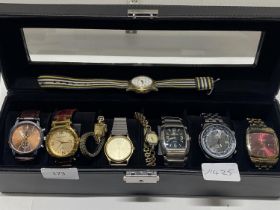 A good selection of assorted watches (untested)