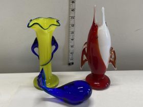 Three assorted pieces of art glass