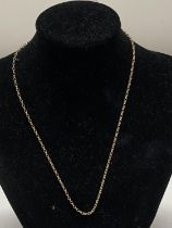 A 9ct gold chain 1.41g