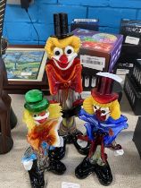 Three assorted Murano glass clowns a/f