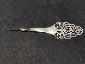 A hallmarked for Birmingham 1906 silver hair slide, maker M&A