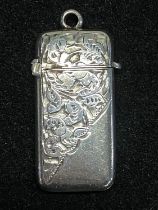 A hallmarked for Birmingham 1900 small vesta case, maker William Hassler, 14g