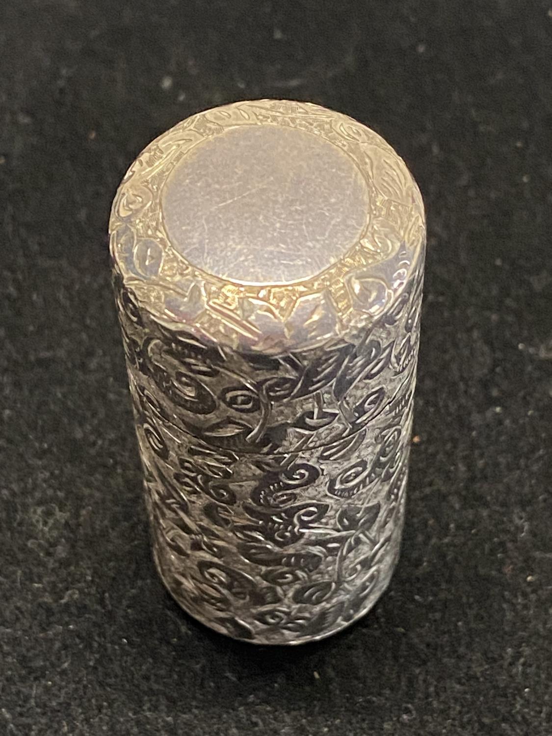 A hallmarked for London 1893 silver lidded scent bottle with scroll work decoration, original - Image 3 of 4